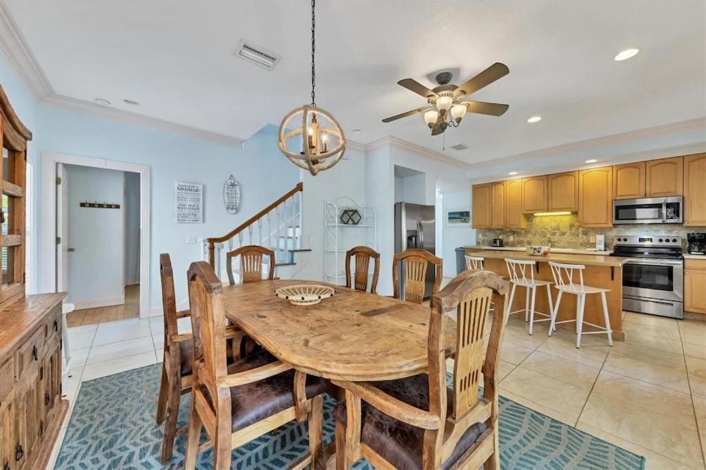 Tropical Luxury Pool Home By The Beach With Roof Top Lounge Centrally Located On Anna Maria Island Holmes Beach Kültér fotó